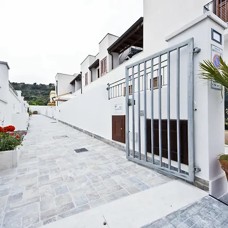 Poseidon Apartment *